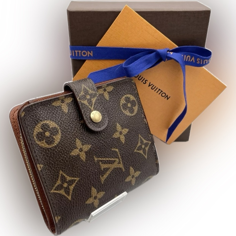 Louis Vuitton Monogram Bi-Fold Compact Zip Wallet Box & Card Included
